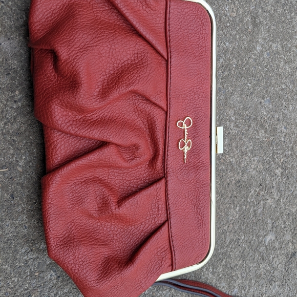 Jessica Simpson Handbags - Jessica Simpson Burnt Orange Clutch Wallet